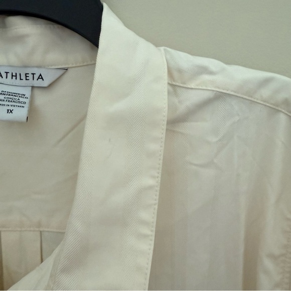 NEW Athleta Plus Size Cream Urbanite Long Sleeve Collared Button Up Shirt - Picture 4 of 14